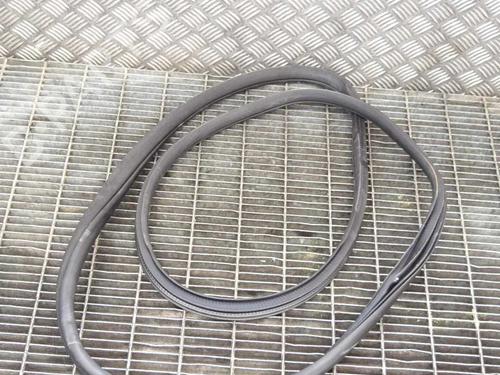 rubber-door-seal-mercedes-benz-glc-x253-2015-2016-2017-2018-2019-2020-2021-2022-27747546 main image