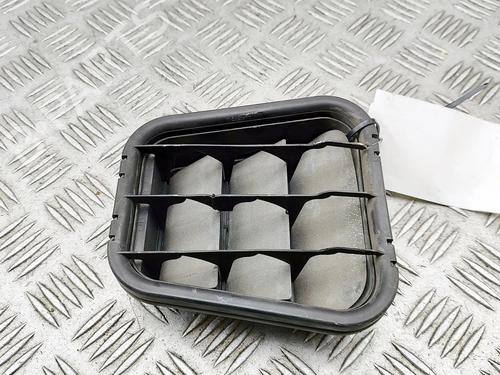 grille-ferrari-california-2008-32119278 main image