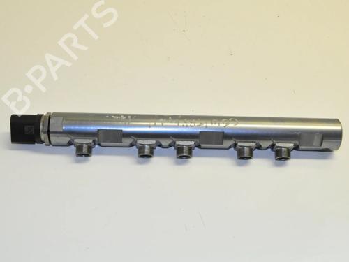 Used Injection rail Injection rail MINI MINI COUNTRYMAN (R60) Cooper D (112 hp) 30529738 30529738