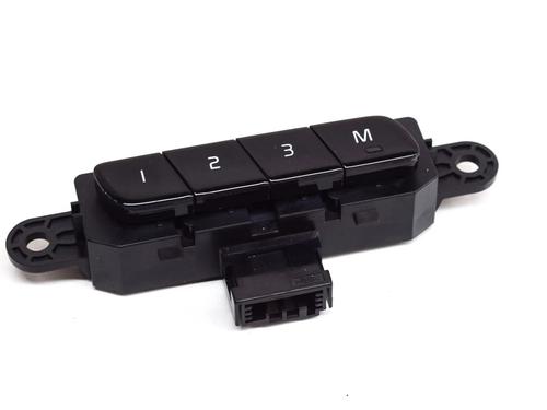 switch-volvo-xc90-ii-256-t8-hybrid-awd-31376461-2014-12927635 main image