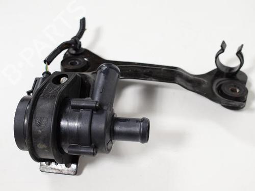 Used Auxiliary water pump VOLVO V40 Hatchback (525) D4 (177 hp) 30257307