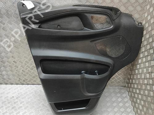Forra frente esquerda Forra frente esquerda IVECO DAILY VI Platform/Chassis 33S16, 35S16, 35C16, 40C16, 42S16, 50C16 (156 hp) 36044997 36044997