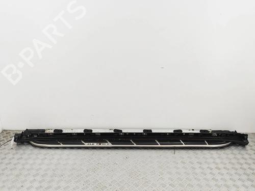 Venstre sidekjole Venstre sidekjole PORSCHE CAYENNE (92A) 4.2 S Diesel (382 hp) 36390969 36390969