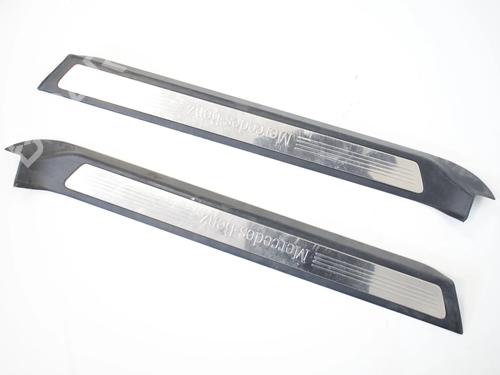 Used Step Step MERCEDES-BENZ E-CLASS Coupe (C207) E 350 CDI (207.323) (265 hp) 33396600 33396600