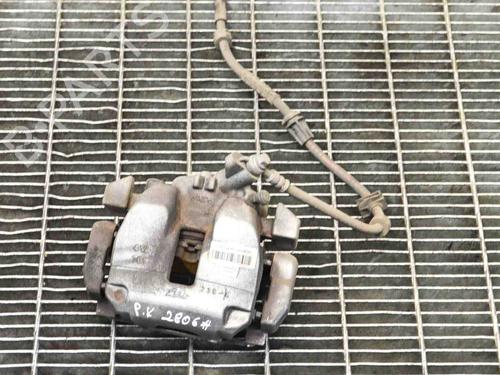 Used Left front brake caliper PEUGEOT 3008 II SUV (MC_, MR_, MJ_, M4_) 1.2 THP/ PureTech 130 (MRHNSM, MRHNSU, MRHNSJ, MRHNYW,... (131 hp) 14616309