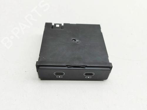 Used Electronic module Electronic module AUDI Q5 (GUB) 2.0 TDI quattro (204 hp) 33732173 33732173