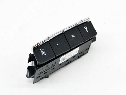 Switch BMW X5 (G05, F95) xDrive 40 i | BP8843425I30 
