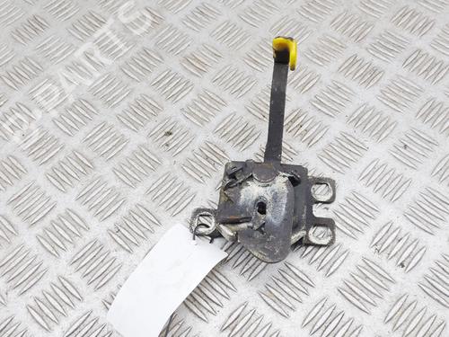 Fechadura do capot Fechadura do capot IVECO DAILY VI Platform/Chassis 33S13, 35S13, 35C13 (126 hp) 39884566 39884566