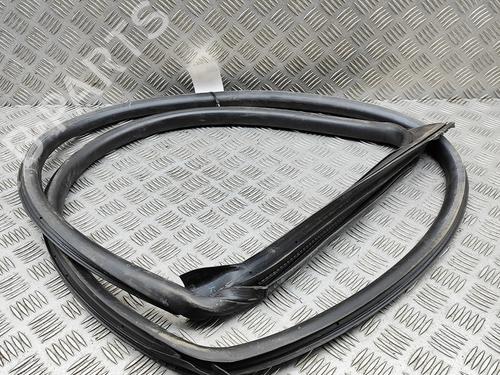 Gummiliste MASERATI LEVANTE SUV (M161) 3.0 D Q4 (275 hp) 31859389