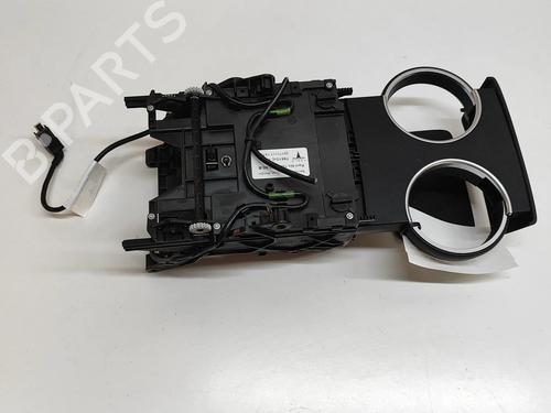 Portabicchieri/Oggetti TESLA MODEL S (5YJS) P100D AWD | BP28498021I37 