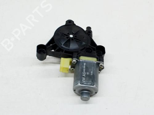 Right front window motor AUDI A4 B9 Avant (8W5, 8WD) 1.4 TFSI | BP8835872E20