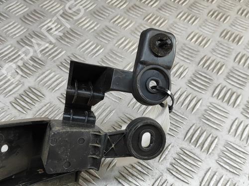 Rear bumper bracket JAGUAR F-PACE (X761) 2.0 P400e Plug-in Hybrid | BP28275642C159