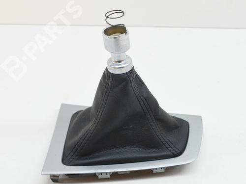 Used Manual gearbox selector Manual gearbox selector FORD FOCUS III 1.0 EcoBoost (125 hp) 8841429 8841429