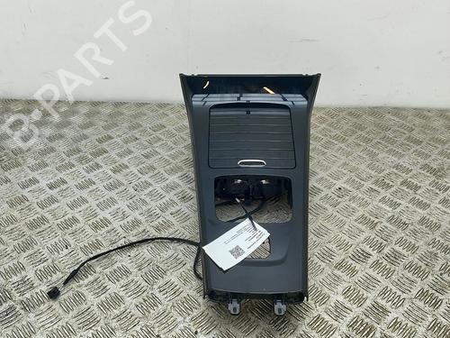 Used Middle console Middle console MERCEDES-BENZ A-CLASS (W177) A 200 (177.087) (163 hp) 33331718 33331718