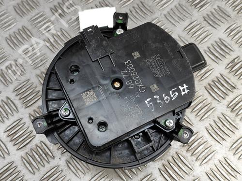 Used Heater blower motor BMW X5 (G05, F95) xDrive 45 e Plug-in-Hybrid (394 hp) 27217236