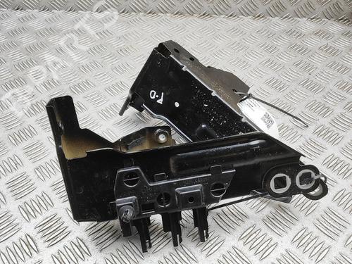 Soporte del faro derecho Soporte del faro derecho 38094076 38094076