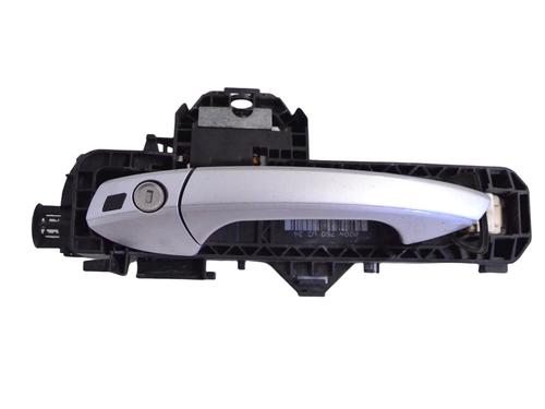 front-left-exterior-door-handle-mercedes-benz-c-class-w204-2007-2008-2009-2010-2011-2012-2013-2014-2015-33352825 main image