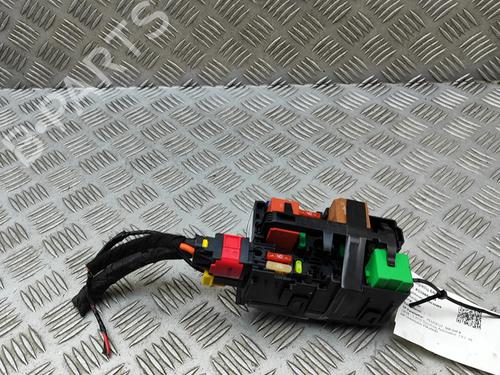 Used Fuse box Fuse box PEUGEOT 508 SW II (FC_, FJ_, F4_) 1.5 BlueHDi 130 (131 hp) 33389482 33389482