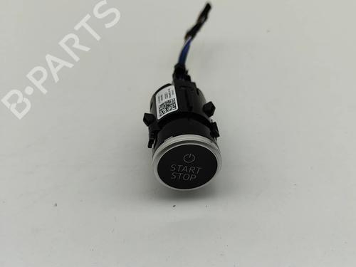 switch-audi-q4-e-tron-suv-f4b-2020-28561655 main image