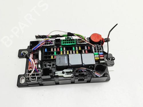 Used Fuse box LAND ROVER RANGE ROVER EVOQUE (L551) 2.0 D200 4x4 (204 hp) 32213593