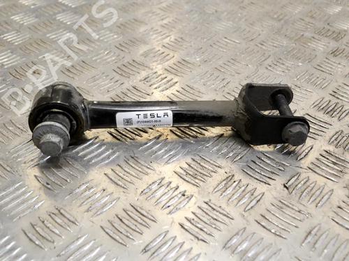 Used Right rear suspension arm TESLA MODEL 3 (5YJ3) EV AWD (351 hp) 27752774
