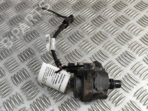 Used Auxiliary water pump Auxiliary water pump BMW 3 (F30, F80) 330 e (252 hp) 28115402 28115402