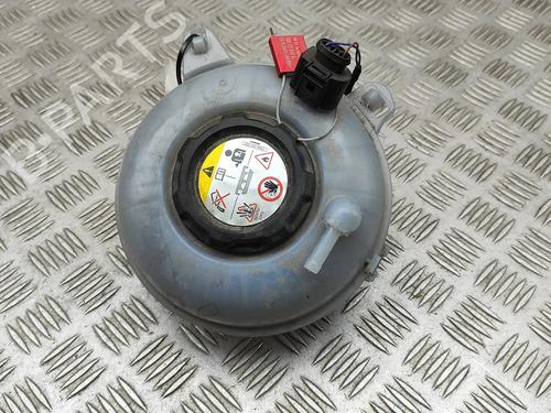 ekpansionstank-vw-multivan-t7-stm-stn-2021-33972165 main image