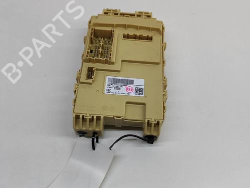 Used Fuse box Fuse box 16535477 16535477