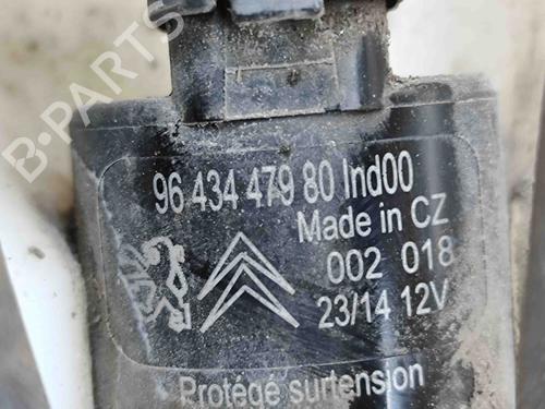Windscreen washer tank PEUGEOT 3008 I MPV (0U_) 1.6 HDi 115 / BlueHDi 115 | BP24582924C113 