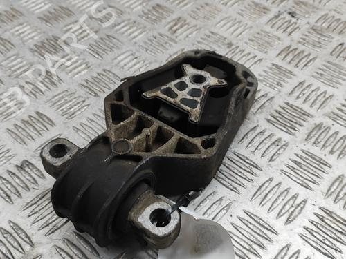 Engine mount INFINITI Q30 1.6 | BP28563288M89