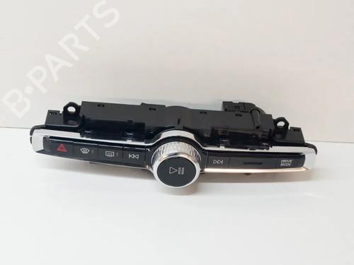 Used Switch VOLVO XC40 (536) T3 (150 hp) 27752316