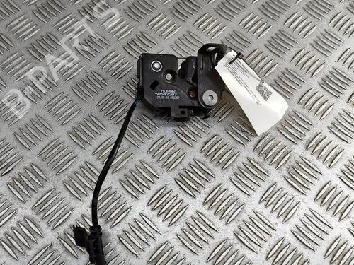 hood-lock-alfa-romeo-stelvio-949_-2016-28955339 main image