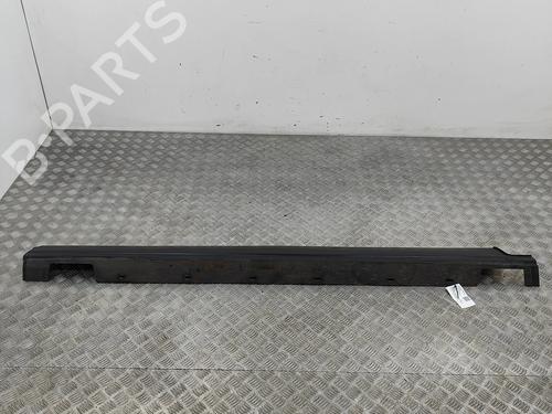 Used Right sideskirt Right sideskirt 27785680 27785680