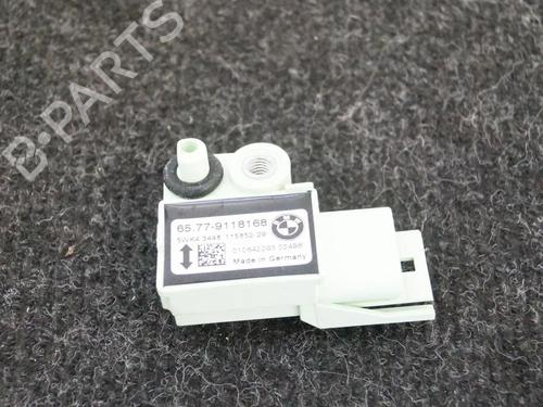 Used Electronic sensor BMW 5 Touring (E61) 530 xi (258 hp) 6733534