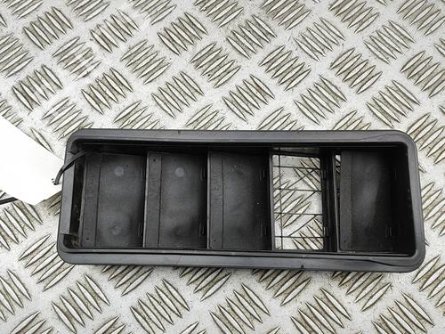 grill-land-rover-defender-station-wagon-l663-2019-32525536 main image