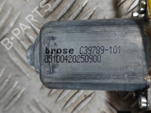 Rudehejsemekanisme Højre bagtil LAND ROVER RANGE ROVER VELAR (L560) 2.0 D240 SD4 4x4 | BP16194650C25 