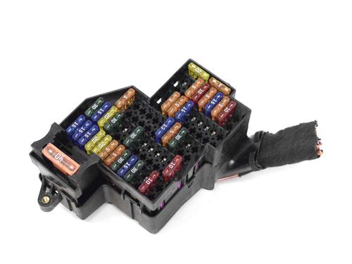 Sikringsdåse VW TOUAREG (7LA, 7L6, 7L7) 3.0 TDI (211 hp) 30233170