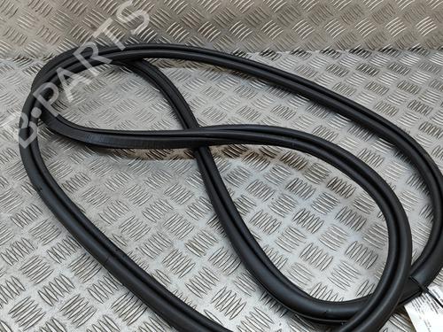 Used Rubber door seal VOLVO XC90 II (256) B5 Mild-Hybrid (250 hp) 28562244