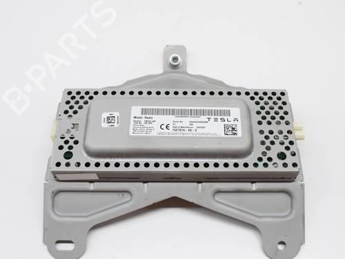 Used Electronic module TESLA MODEL Y (5YJY) EV Performance All-wheel Drive (462 hp) 28547796