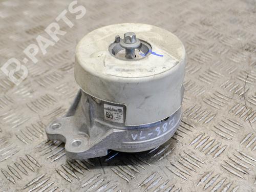 Used Engine mount Engine mount MERCEDES-BENZ E-CLASS (W213) E 220 d 4-matic (213.005) (194 hp) 10071519 10071519