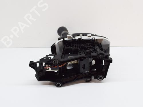 Gear lever TOYOTA YARIS (_P13_) 1.5 Hybrid (NHP130_) | BP10074568M90 