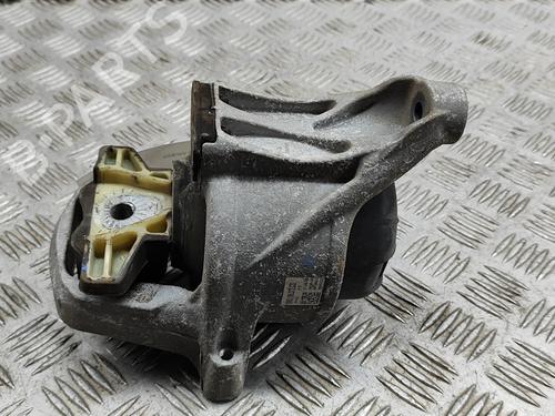 Used Engine mount AUDI A4 B9 Avant (8W5, 8WD) 2.0 TDI (150 hp) 17549098