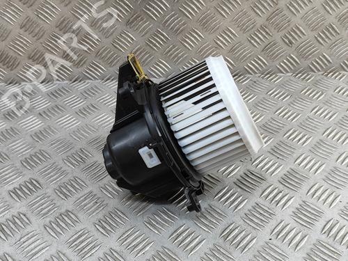 Heater blower motor PEUGEOT 5008 II (MC_, MJ_, MR_, M4_) 1.5 BlueHDi 130 (MCYHZJ, MCYHZR, MCYHZX) | BP28676449M62 