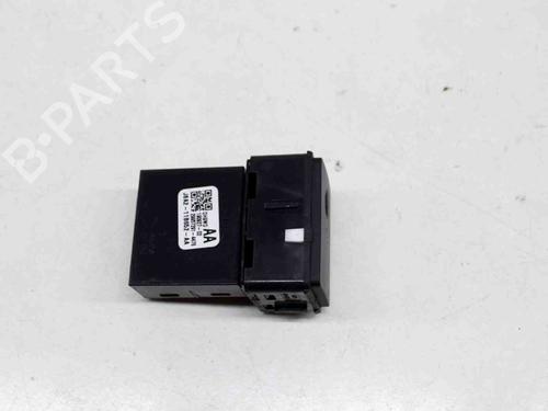 Switch LAND ROVER RANGE ROVER VELAR (L560) 2.0 D180 TD4 4x4 | BP10401059I30