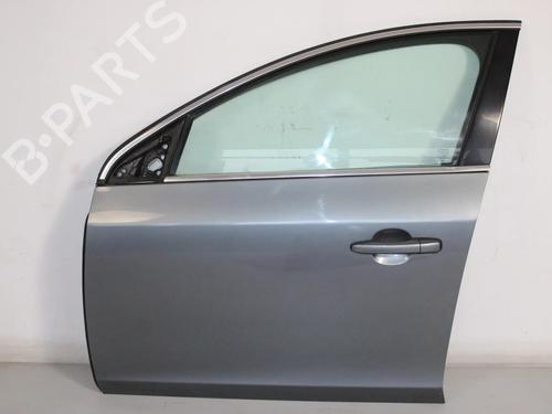 Used Left front door VOLVO V60 I (155) D2 (120 hp) 31216929