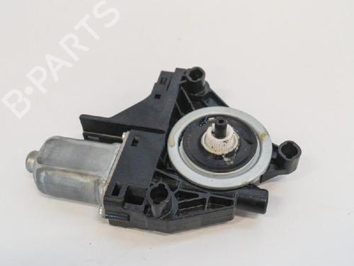 Right rear window motor VOLVO V60 I (155) D3 / D4 | BP6741589E22 