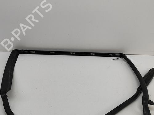 Door moulding trim LAND ROVER RANGE ROVER VELAR (L560) 3.0 D300 SDV6 4x4 | BP21187981C150 