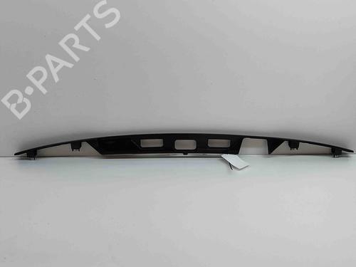 Used Tailgate trim LAND ROVER RANGE ROVER SPORT II (L494) 2.0 P400e PHEV 4x4 (300 hp) 27781156