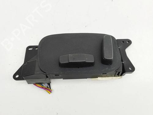 Used Switch JAGUAR F-PACE (X761) 2.0 TD4 AWD (180 hp) 30621388