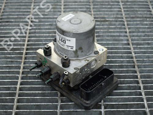 Used ABS pump HYUNDAI TUCSON (TL, TLE) 1.7 CRDi (116 hp) 6746114